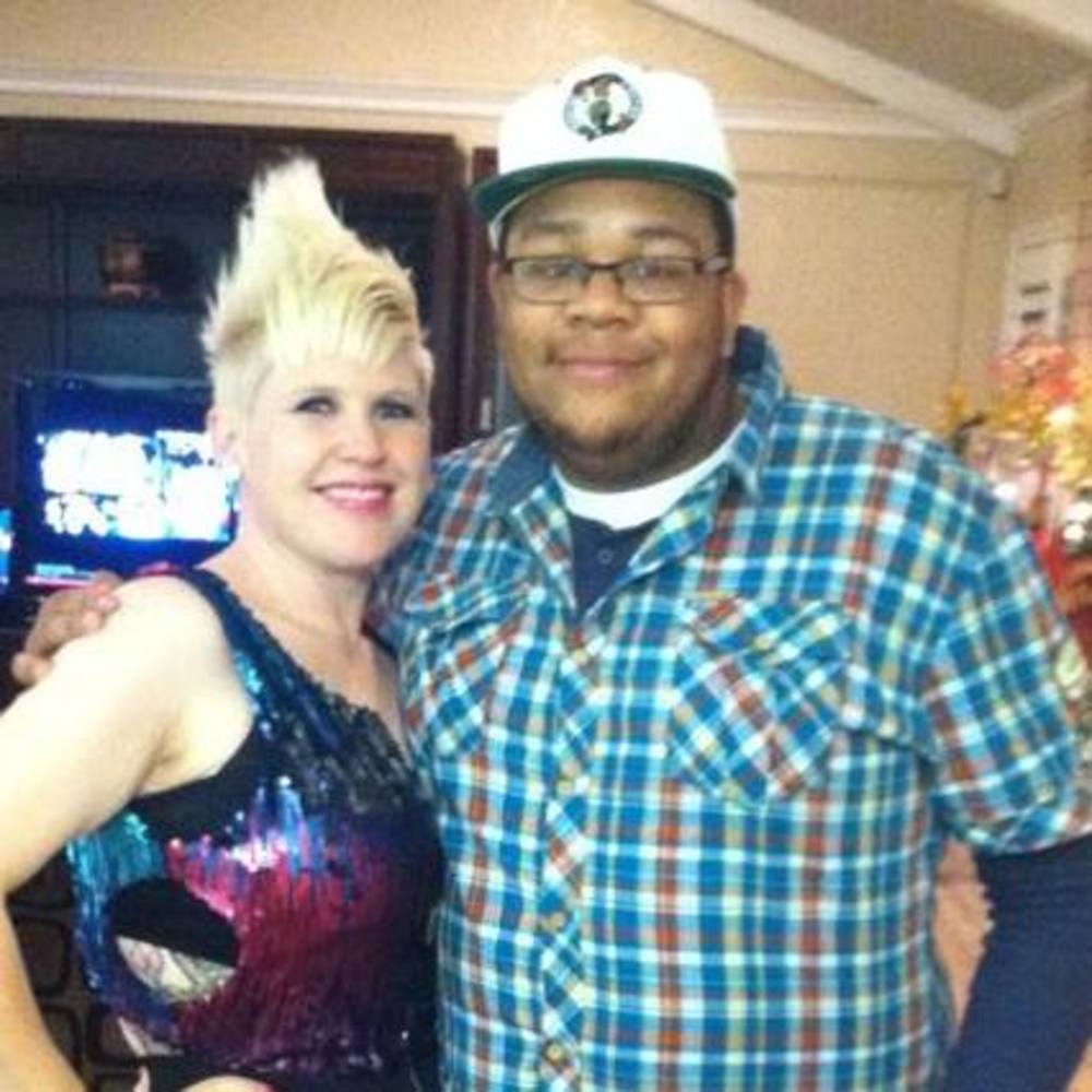 Meet your Posher, Lewis